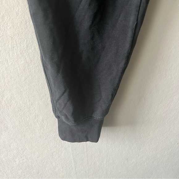 Athleta Black Balance Jogger Size Medium - Picture 4 of 6